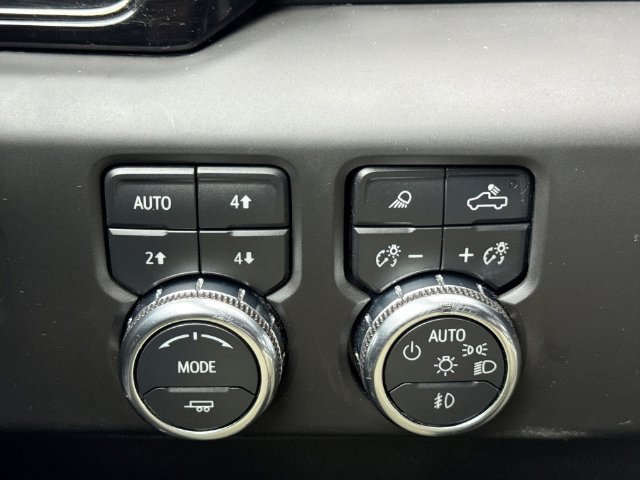 Used 2023 GMC Sierra 1500 AT4 w/ AT4 Preferred Package AWD/4WD image 18
