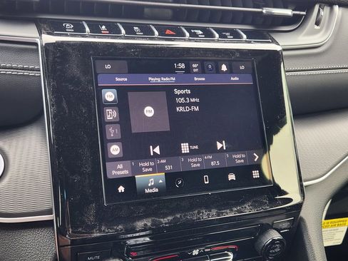 New 2026 Jeep Grand Cherokee Laredo image 12