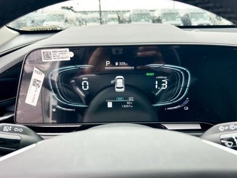 Certified 2024 Kia Niro EX image 15
