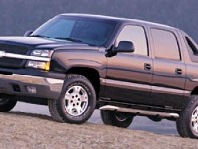 Used 2005 Chevrolet Avalanche Z71 w/ Sun And Sound Package