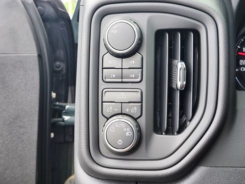Used 2025 Chevrolet Silverado 1500 Custom Trail Boss w/ LPO, Dark Essentials Package AWD/4WD image 21