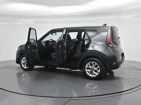 Used 2023 Kia Soul LX w/ Option Group 015 FWD image 34