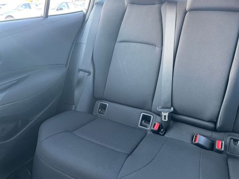 Used 2025 Toyota Corolla LE image 38