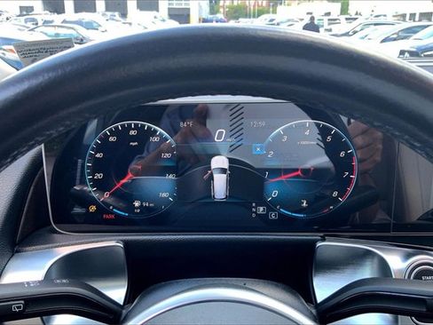 Used 2020 Mercedes-Benz GLB 250 4MATIC image 22