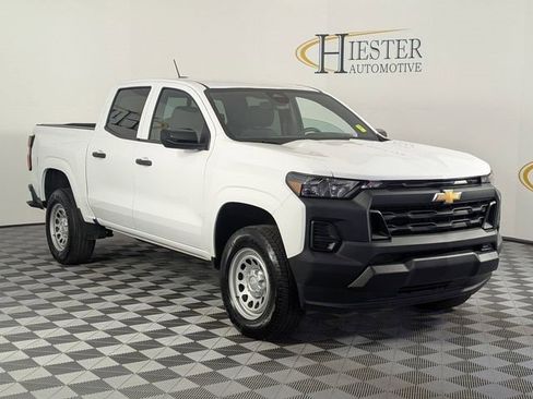 Certified 2024 Chevrolet Colorado W/T w/ WT Convenience Package II image 2