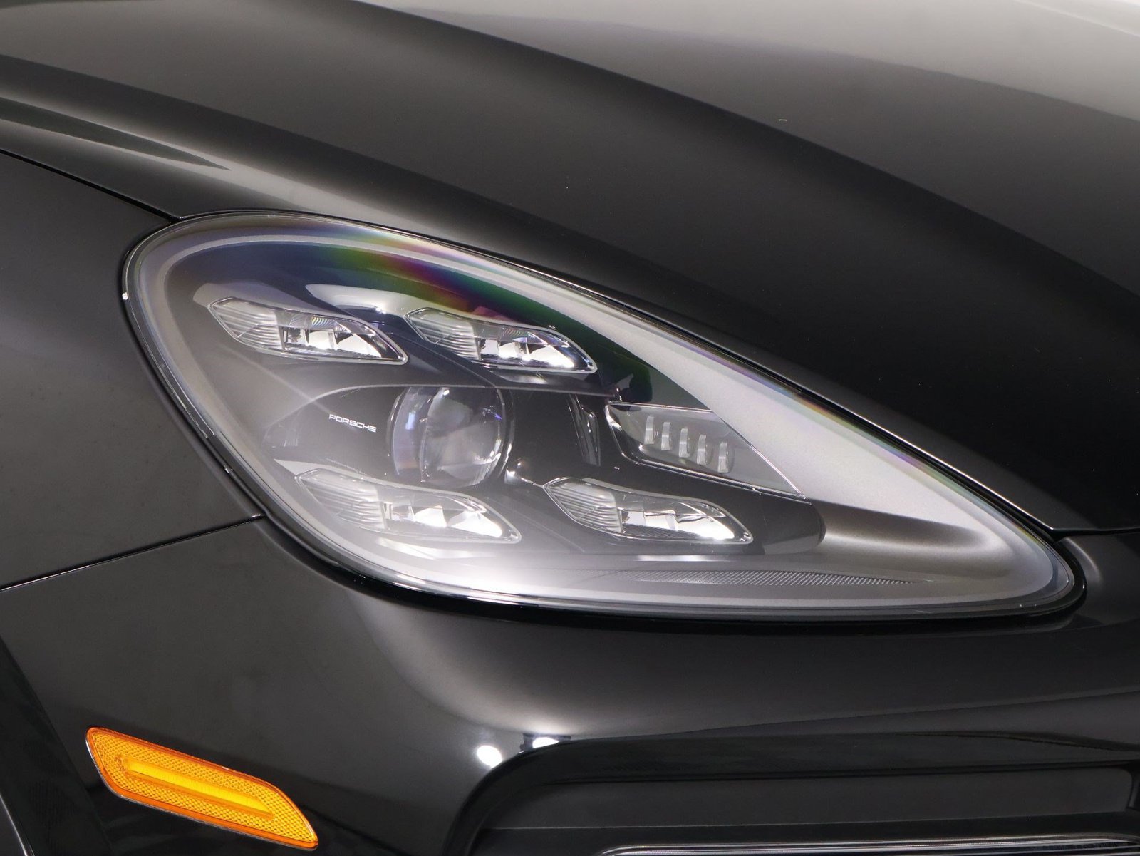 Certified 2023 Porsche Cayenne Platinum Edition AWD/4WD image 28