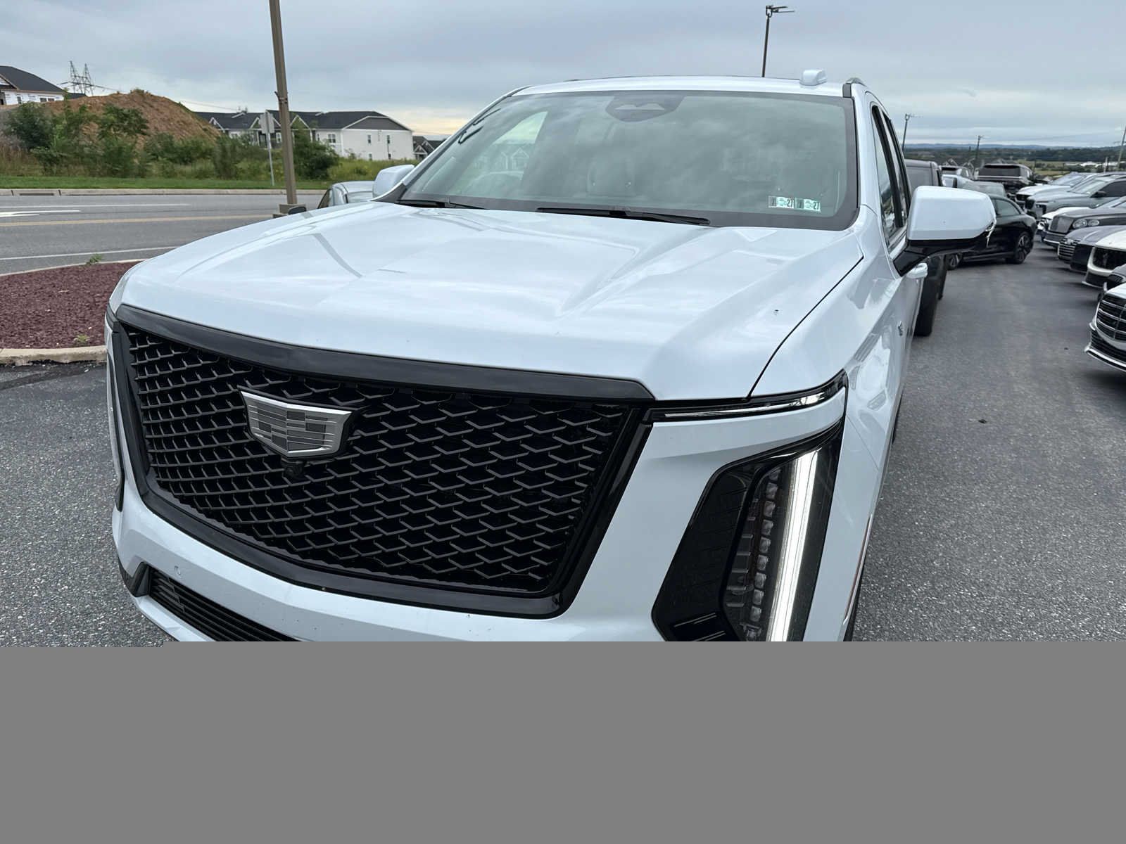 Used 2026 Cadillac Escalade Platinum Sport w/ LPO, ONYX Package AWD/4WD image 12