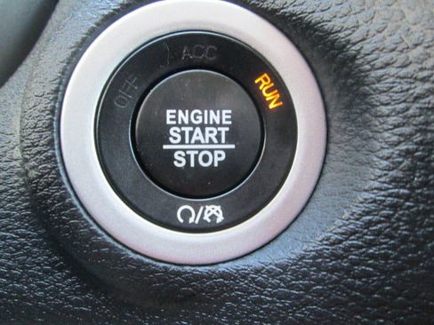 Used 2018 Dodge Journey SXT w/ Connectivity Group AWD/4WD image 20