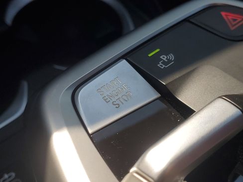 Used 2025 BMW X2 xDrive28i w/ Premium Package image 35