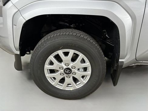 New 2026 Toyota Tacoma SR5 AWD/4WD image 32