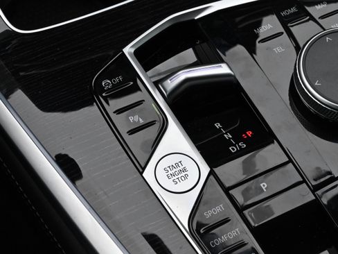 Used 2026 BMW X5 xDrive40i w/ M Sport Package image 20