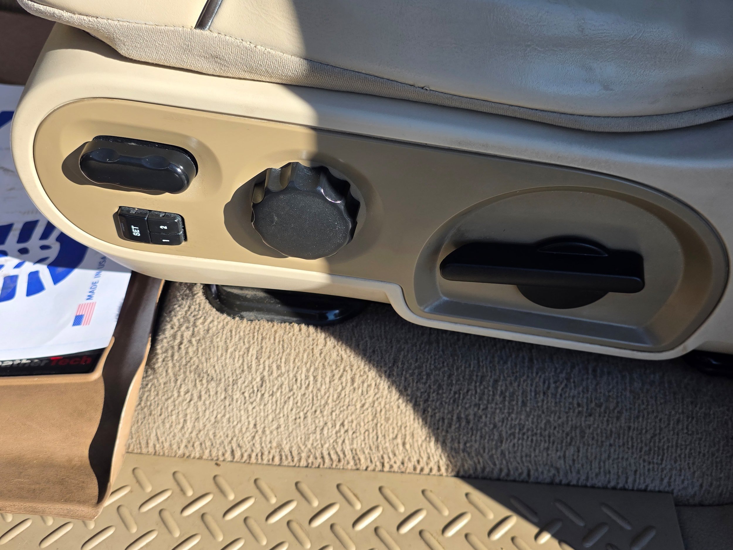 Used 2008 Lincoln Mark LT 2WD image 14