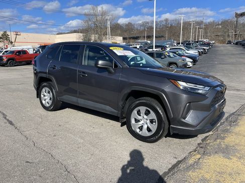 Used 2023 Toyota RAV4 LE image 6