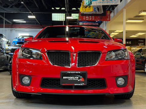 Used 2009 Pontiac G8 GXP RWD image 2