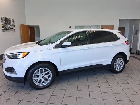 Used 2024 Ford Edge SEL image 5