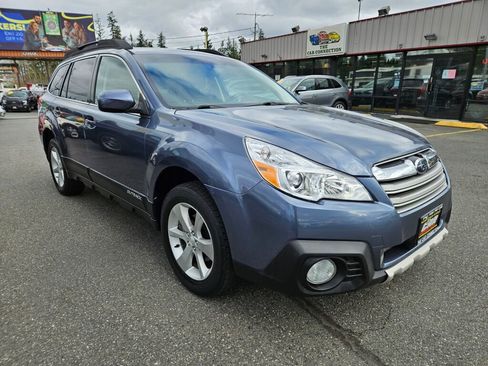 Used 2013 Subaru Outback 2.5i Limited image 3