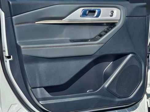 New 2026 Ford Explorer Active w/ Active Comfort Package image 33