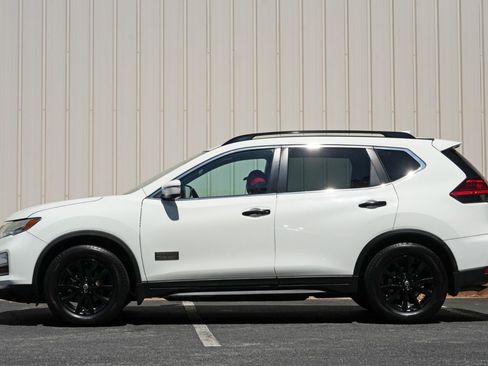Used 2017 Nissan Rogue SV FWD image 8