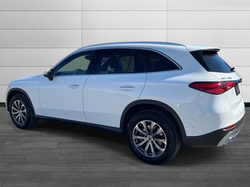 Certified 2025 Mercedes-Benz GLC 300 4MATIC image 4