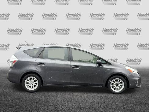 Used 2014 Toyota Prius V Five image 3