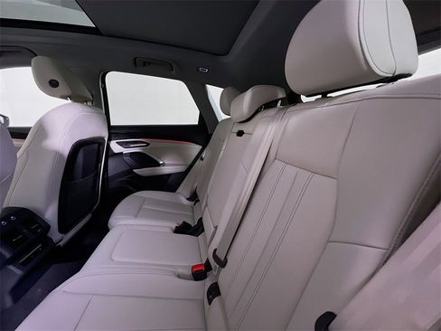 New 2025 Audi Q5 Premium image 22