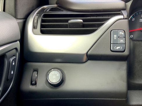 Used 2019 Chevrolet Tahoe Premier image 36