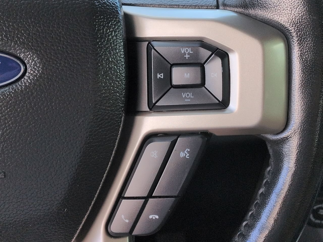 Used 2022 Ford F250 Lariat w/ Lariat Ultimate Package AWD/4WD image 26