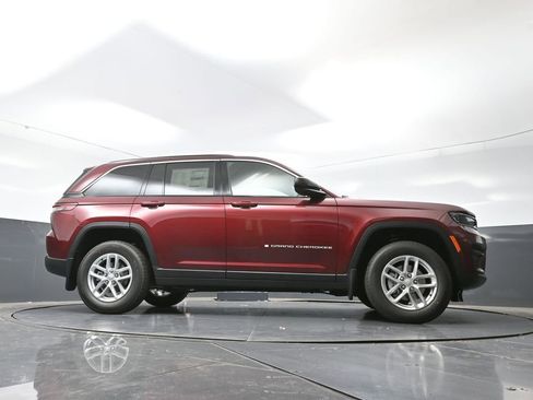 New 2025 Jeep Grand Cherokee Laredo X w/ Luxury Tech Group I image 49