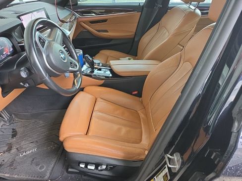 Used 2020 BMW 530i w/ M Sport Package RWD image 4