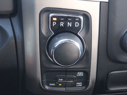 Used 2016 RAM 1500 Classic SLT image 29