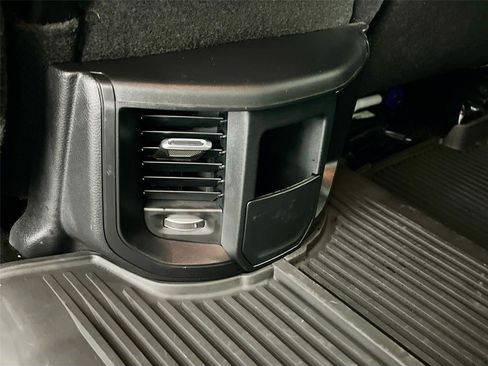 Used 2024 RAM 2500 Tradesman w/ Chrome Appearance Group image 22