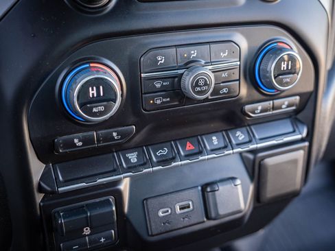 Used 2023 Chevrolet Silverado 2500 LT w/ Convenience Package image 25