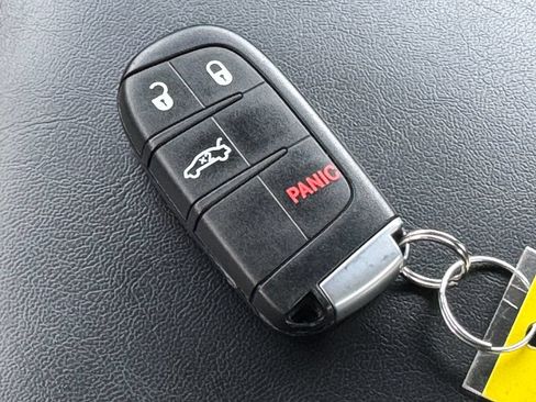 Used 2021 Dodge Challenger R/T Scat Pack RWD image 33