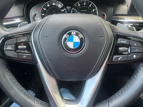 Used 2018 BMW 540i RWD image 35