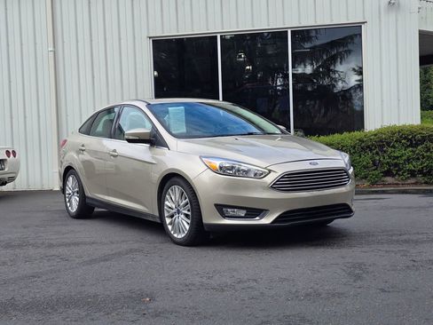 Used 2018 Ford Focus Titanium image 1