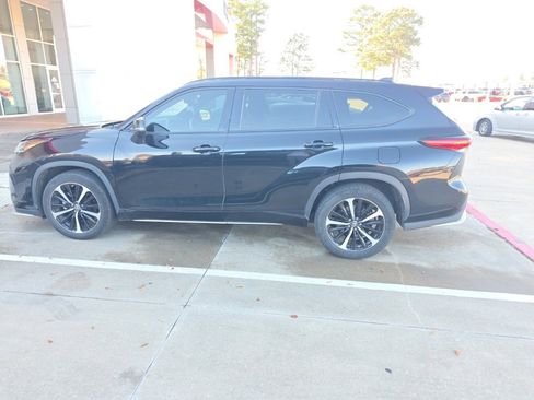 Used 2021 Toyota Highlander XSE image 1