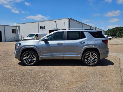 New 2026 GMC Terrain Denali AWD/4WD image 2