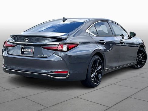 Used 2022 Lexus ES 300h F Sport image 10
