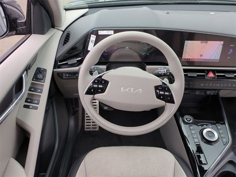 Used 2024 Kia Niro Wave image 21