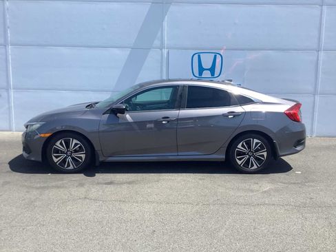 Certified 2017 Honda Civic EX-T image 2