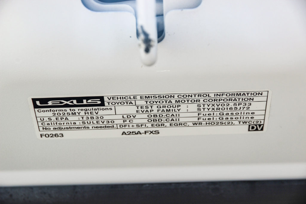 Certified 2025 Lexus ES 300h w/ Premium Package FWD image 28