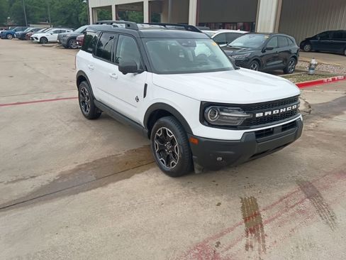 Used 2025 Ford Bronco Sport Outer Banks w/ Outer Banks Tech Package+ AWD/4WD image 6