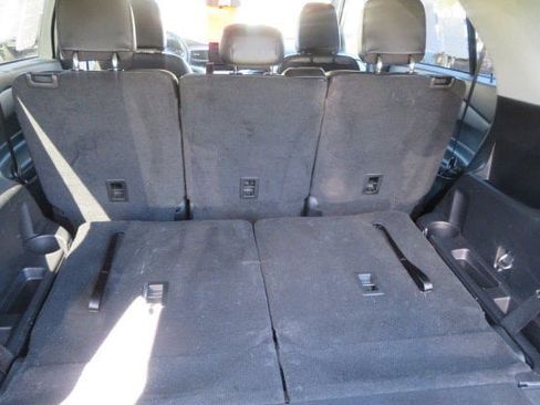 Used 2021 Ford Explorer XLT w/ Equipment Group 202A image 8