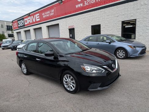 Used 2019 Nissan Sentra SV FWD image 1