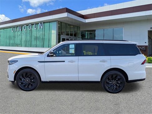 New 2025 Lincoln Navigator Reserve w/ Jet Appearance Package image 7