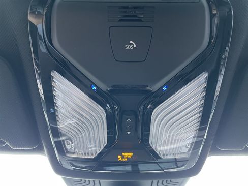 Used 2018 BMW M550i xDrive image 37