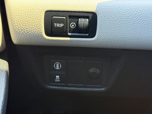 Used 2018 Honda Accord LX image 29