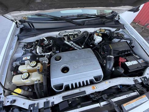 Used 2009 Ford Escape 4WD Hybrid image 76