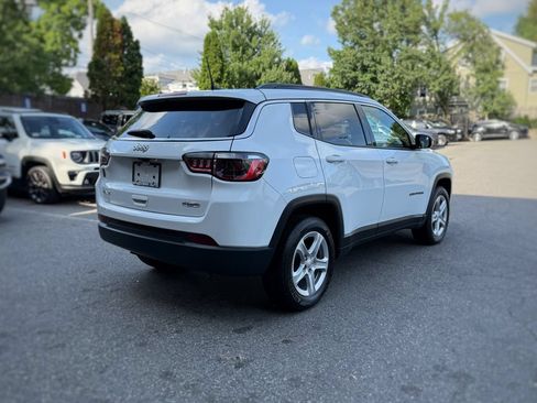Used 2023 Jeep Compass Latitude w/ Convenience Group AWD/4WD image 8