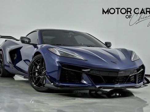 Used 2025 Chevrolet Corvette Z06 RWD image 1